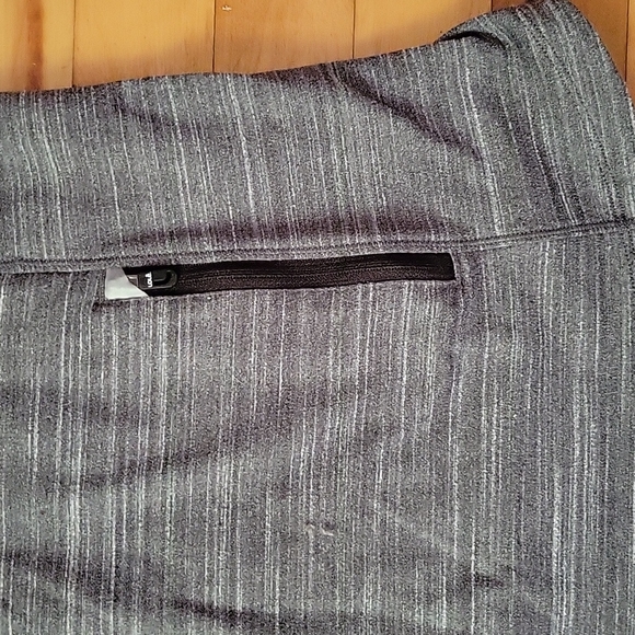 LOLË cold weather running top - Picture 5 of 5